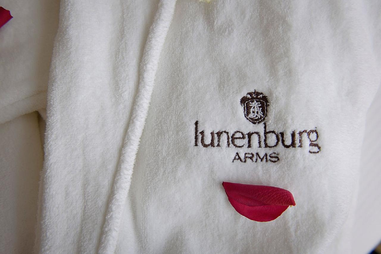 Lunenburg Arms Hotel Exterior photo